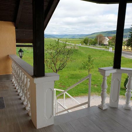 Apartman Majetic Оточац Екстер'єр фото