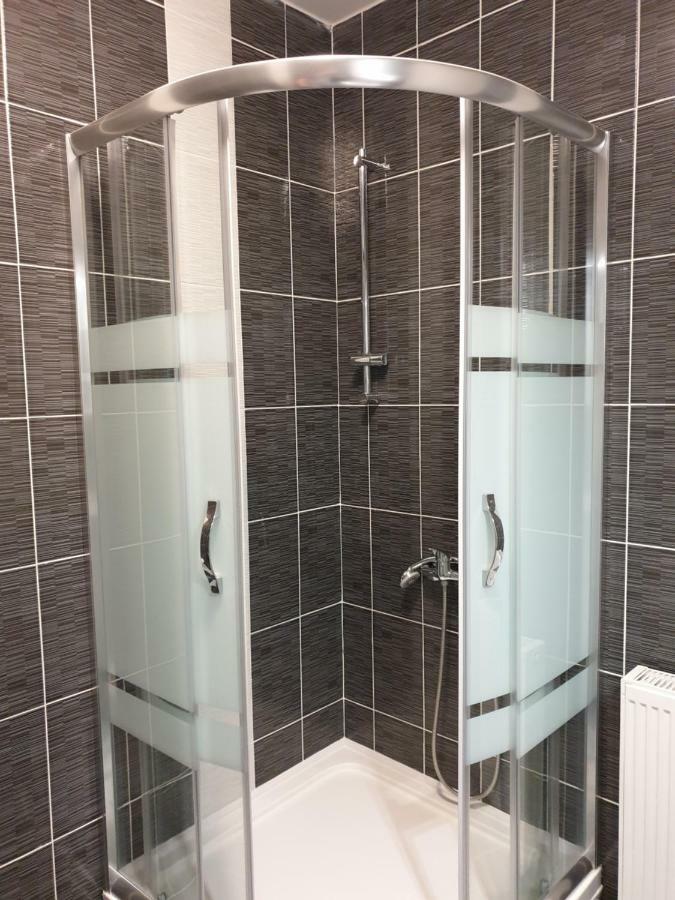 Apartman Majetic Оточац Екстер'єр фото